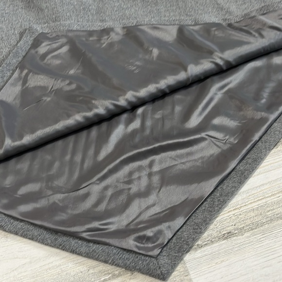 J. McLaughlin Warren Poncho NWT - Picture 4 of 6